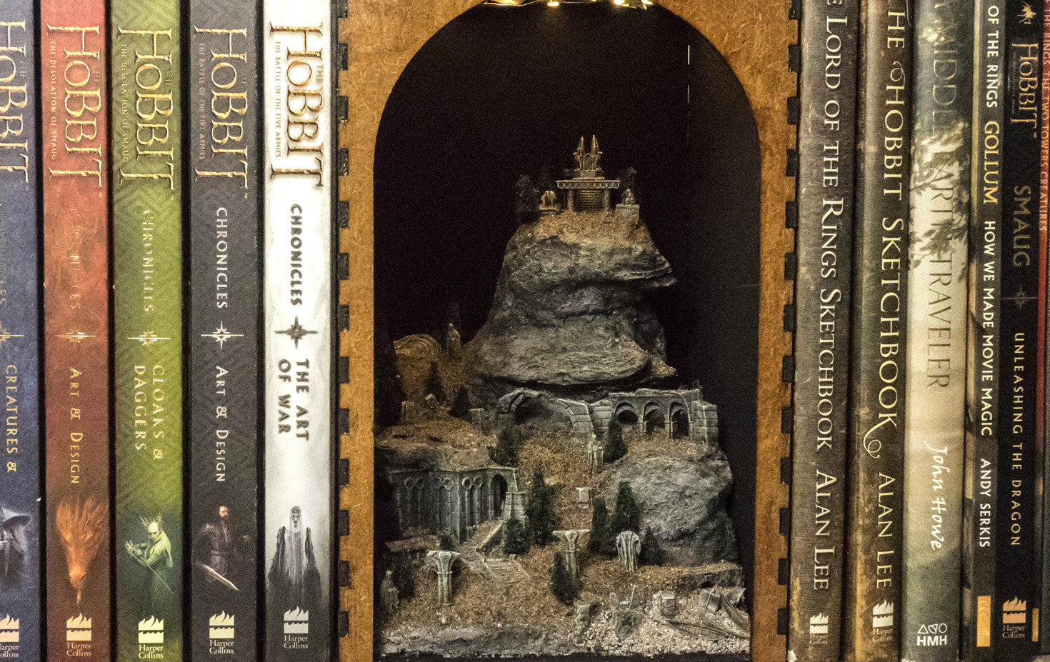 Lord of The Rings Book Nook – KitBashBox